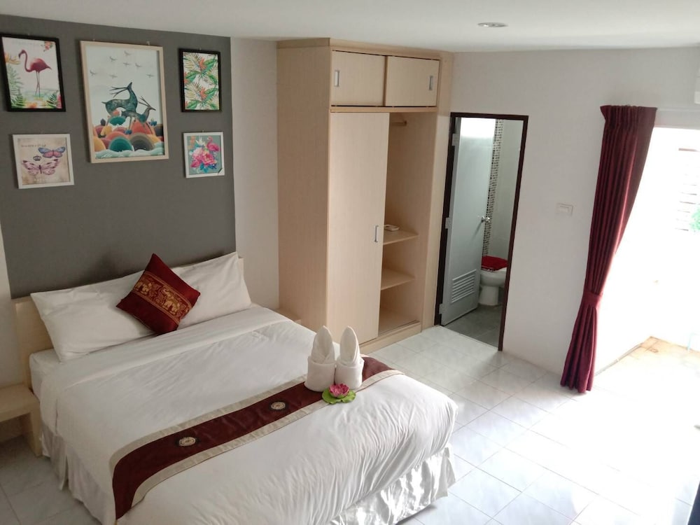 Grand Esie Service Apartment 6/24