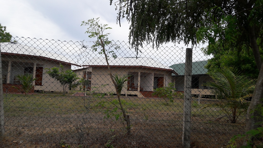 Naaval Hotel 9/45
