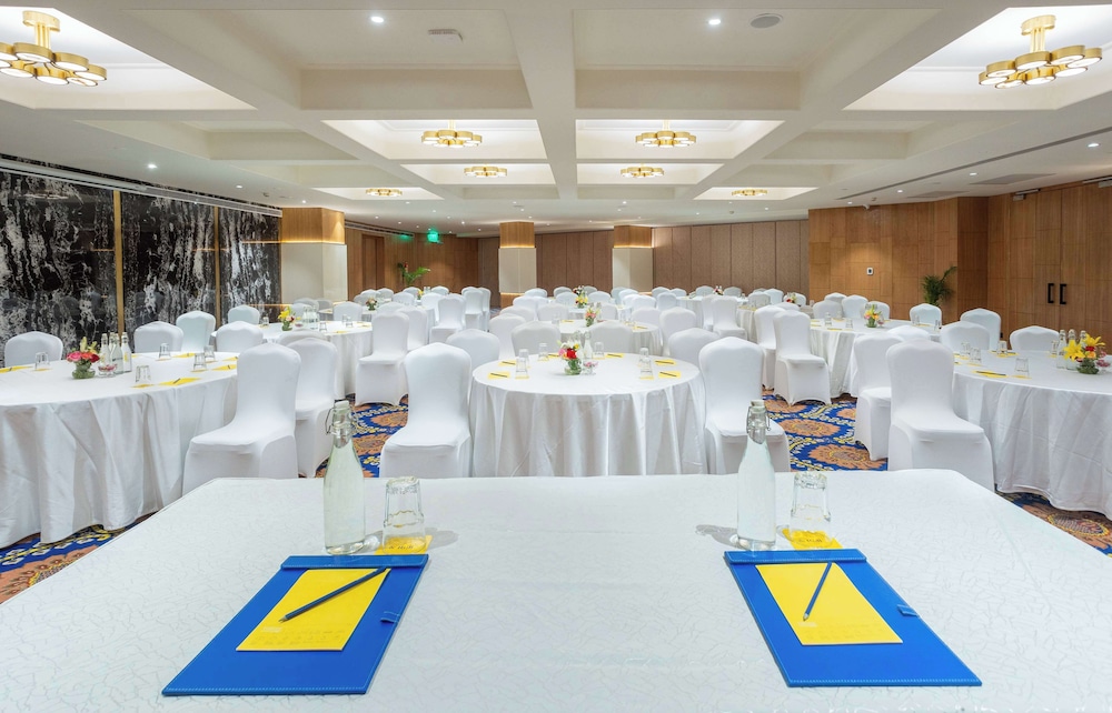 GOLDEN TULIP JAIPUR 40/50