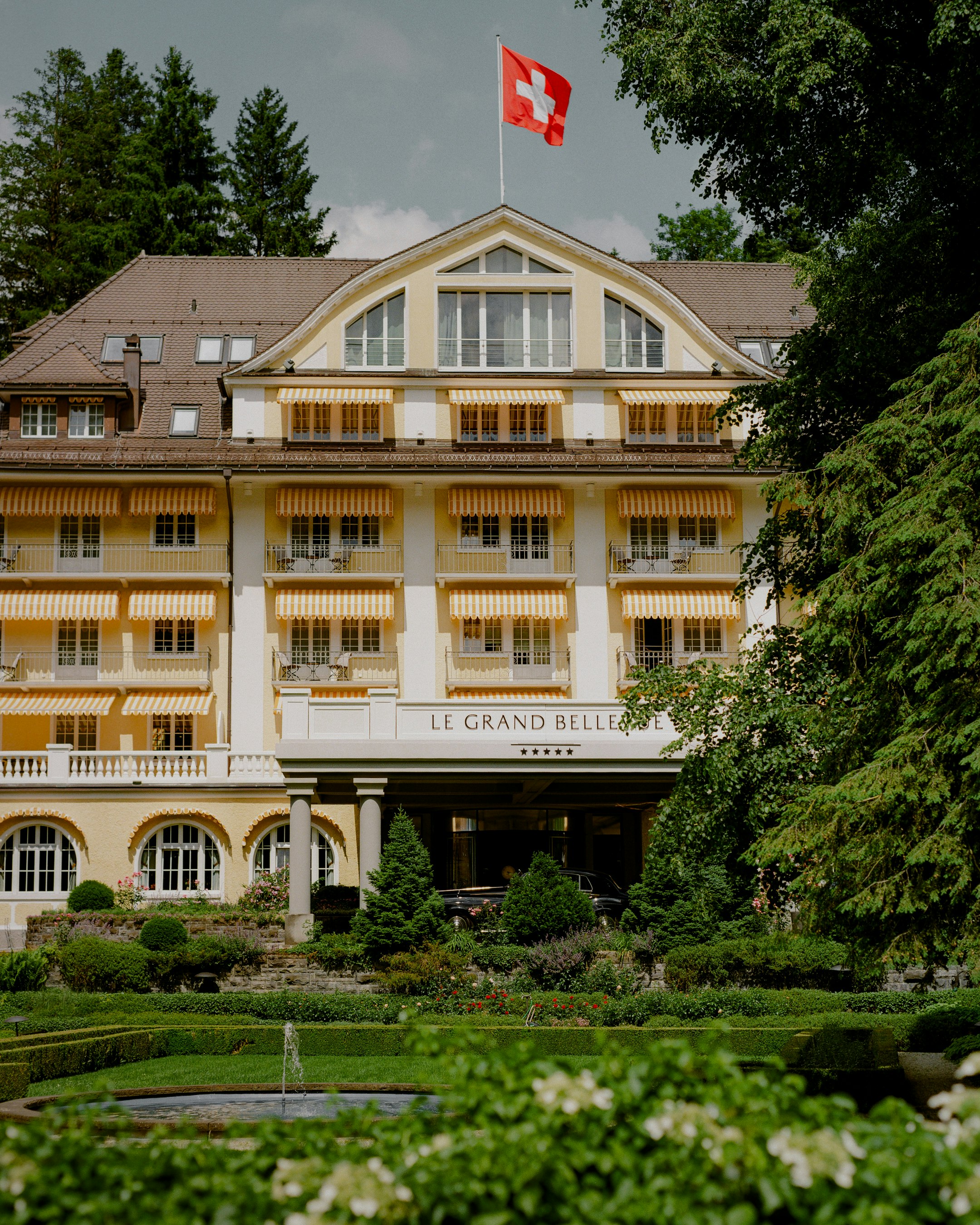 Le Grand Bellevue 7/83
