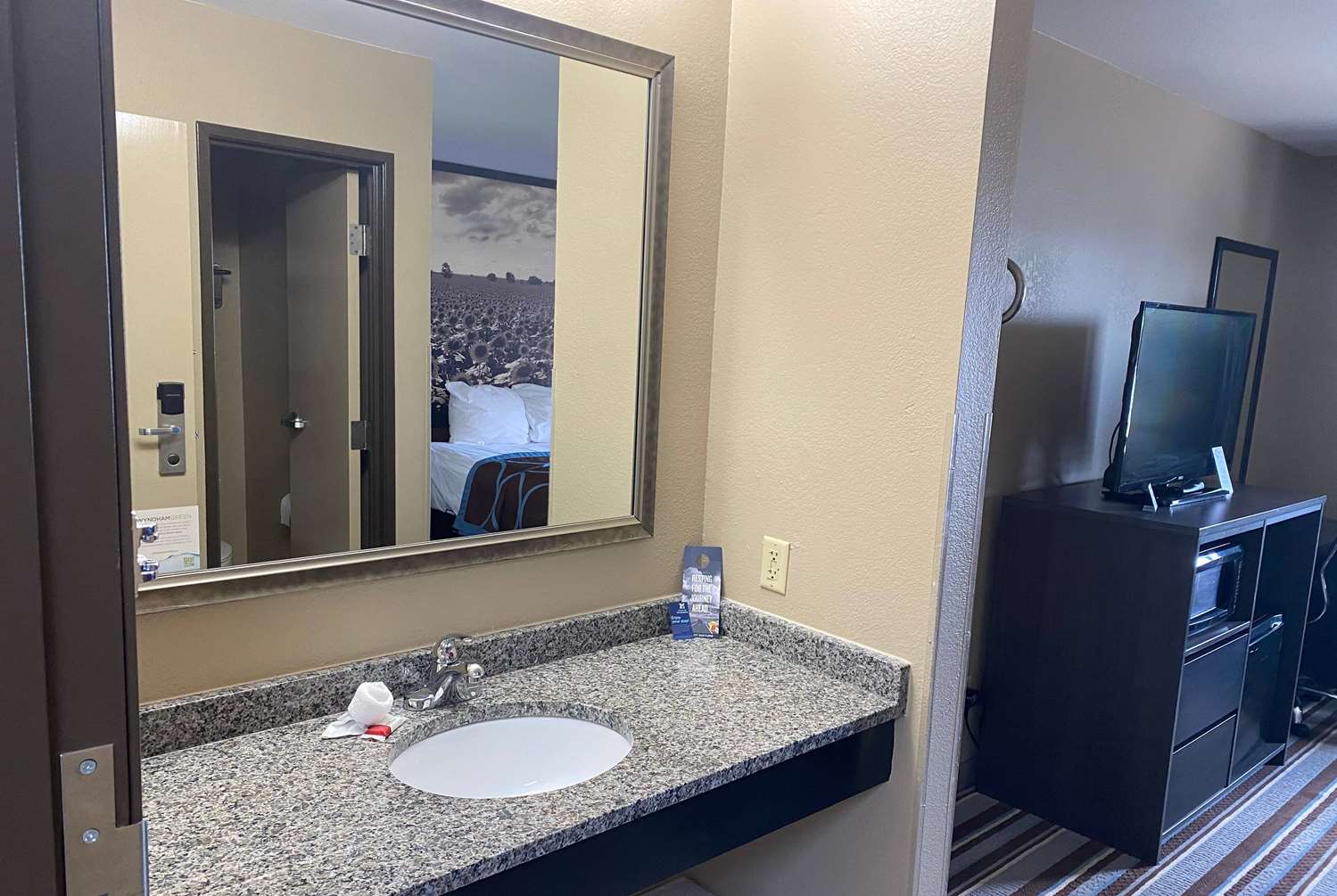 Super 8 By Wyndham Independence 18/23