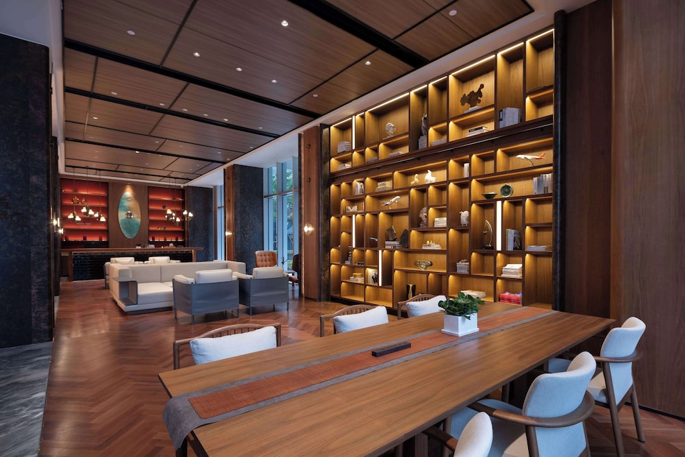 Howard Johnson Airport Hotel Changsha 42/58