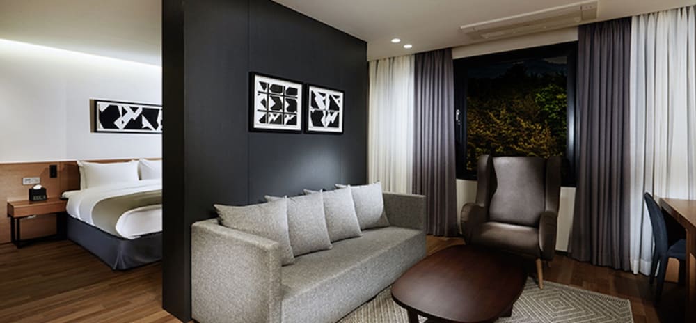 Ramada by Wyndham Gunsan 16/28