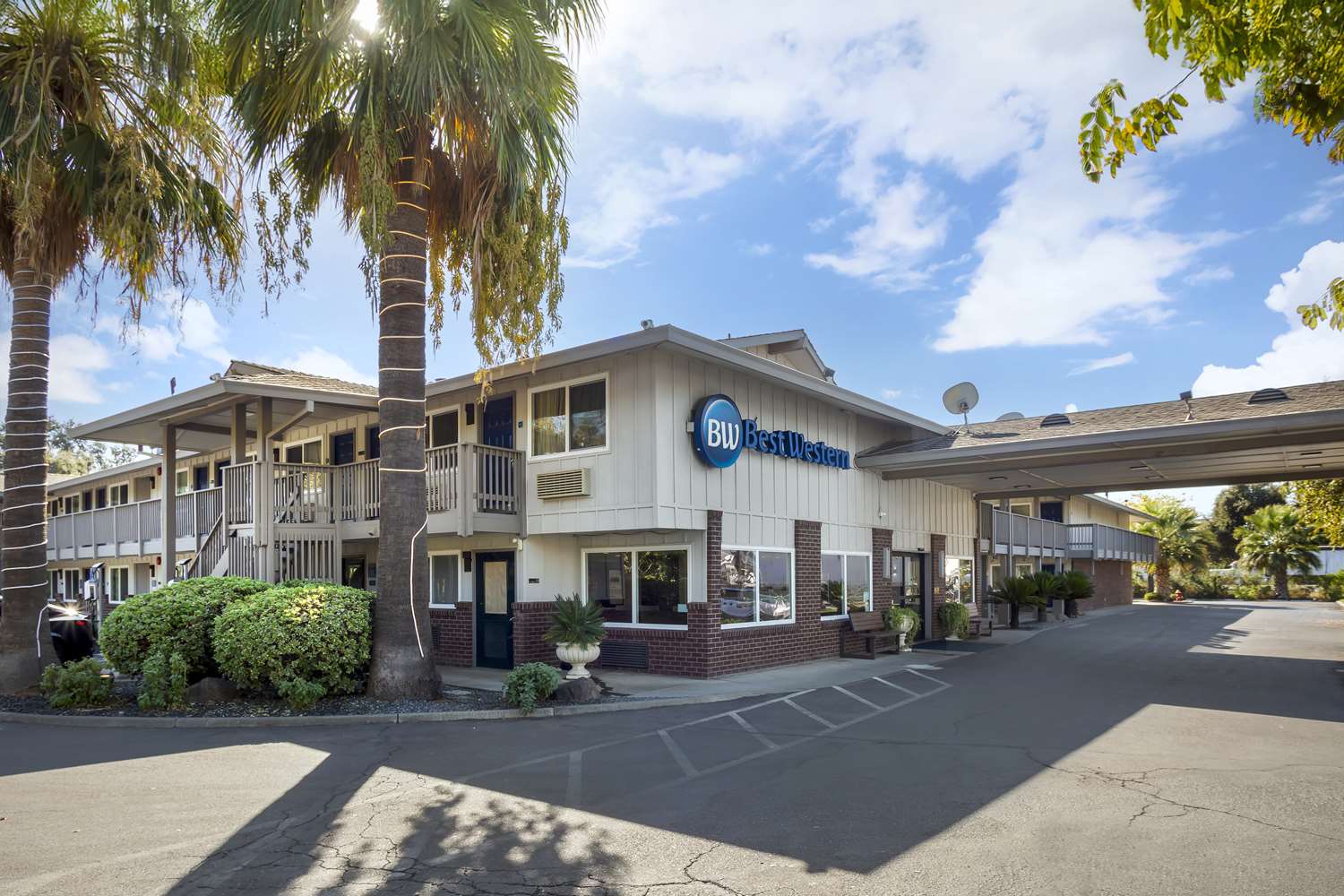 Best Western Shadow Inn 39/43