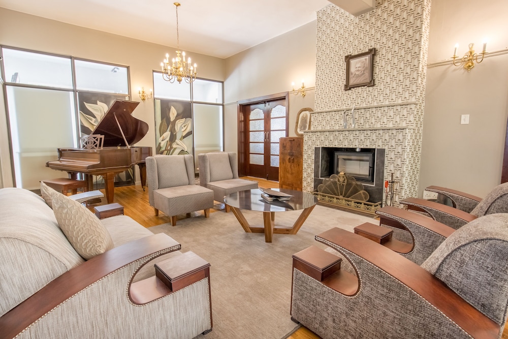 Montagu Country Hotel 60/89