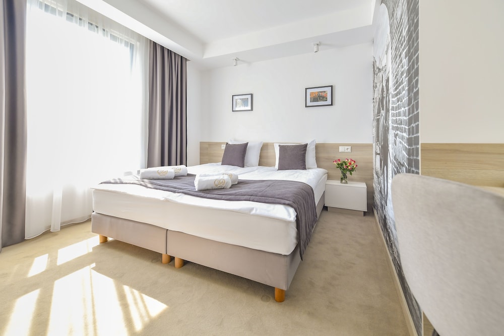 Lubhotel 7/66