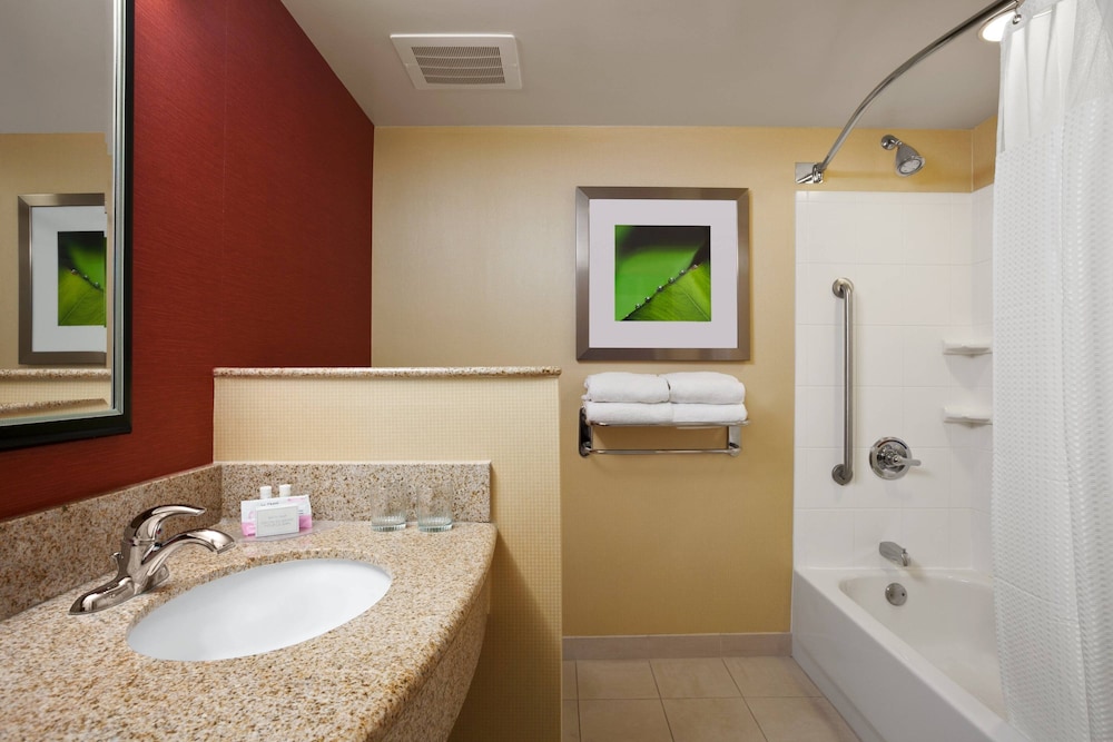 Sonesta Essential Junction City 11/64