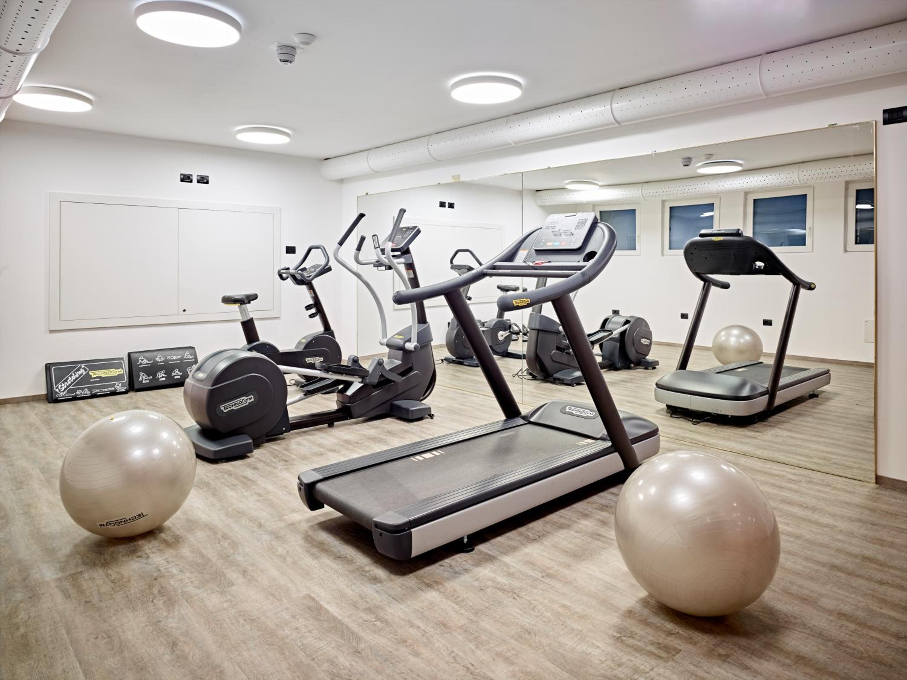Family And Wellness Hotel Shandranj 25/50
