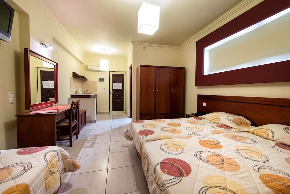 Canadian Hotel 40/82