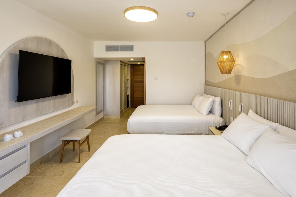 Oceanview Room 2Q، Viva Miches by Wyndham, A Trademark All Inclusive Resort 3/5