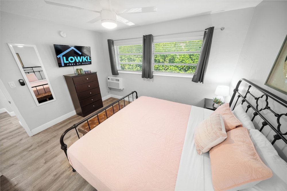 Bayview Regency Apartments By Lowkl 14/50