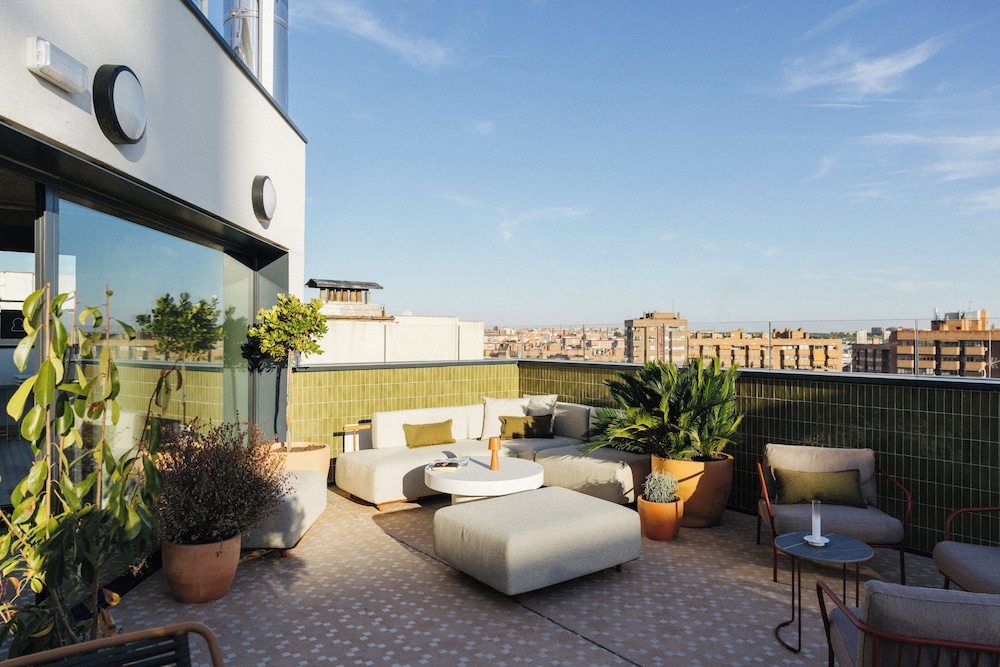 Atipico Madrid 40/50