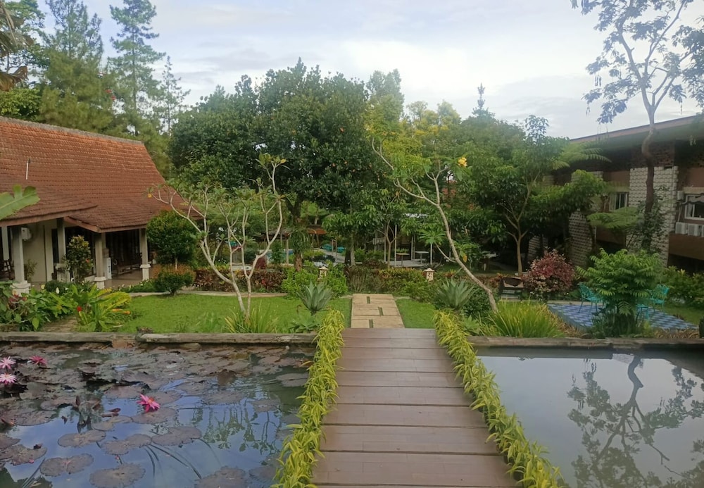 The Village Resort Bogor Powered by Archipelago 43/55