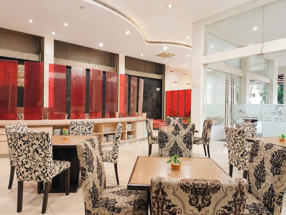 Scarlet Kebon Kawung Hotel 63/71