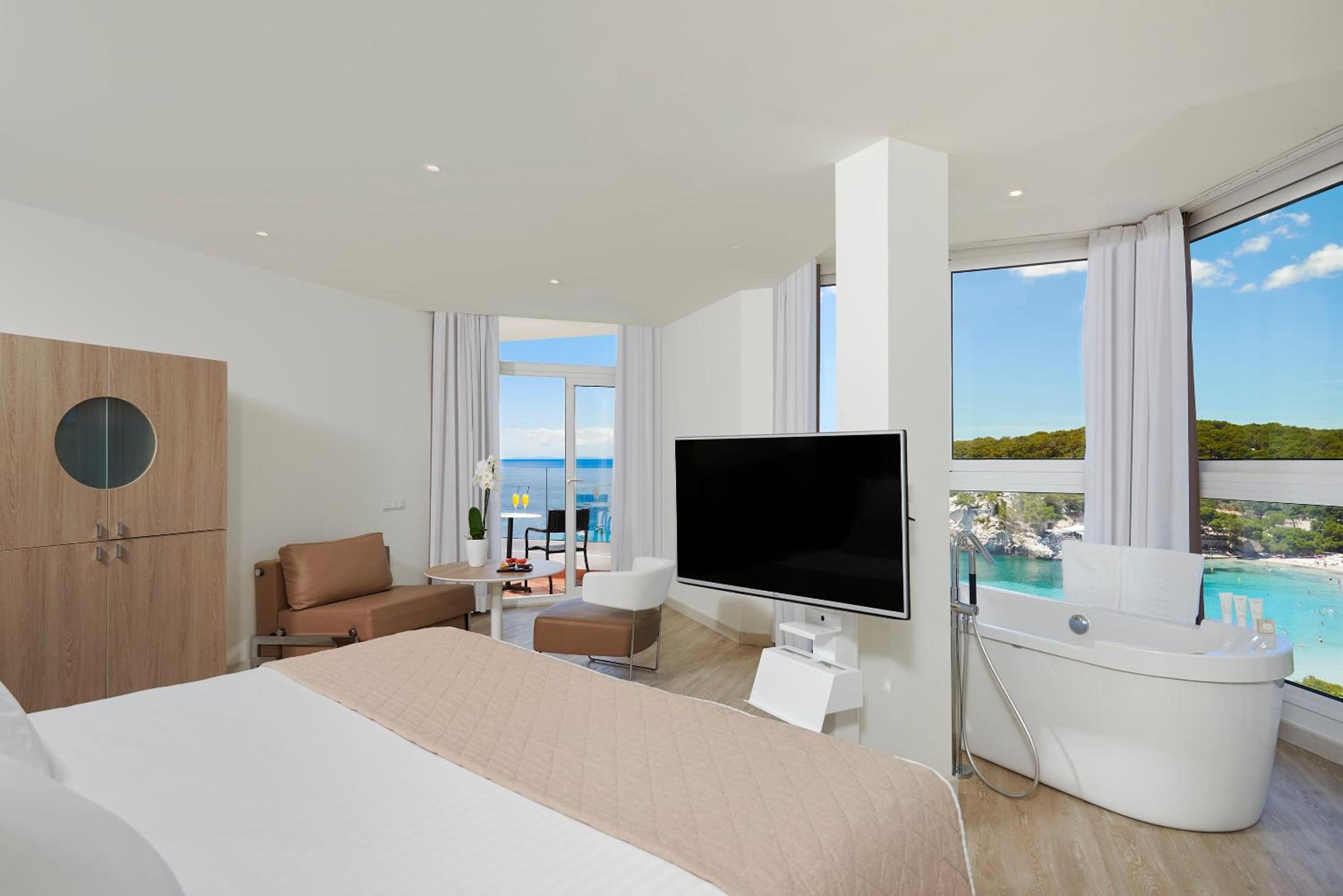 The Level, Family Suite, Double and Twin Beds