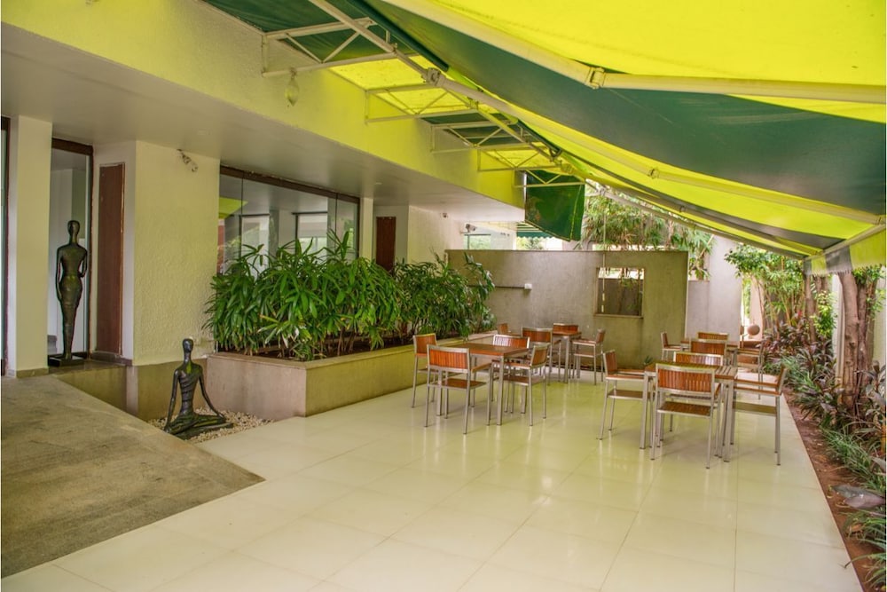 Monarch Montvert, Baner Pune 48/50