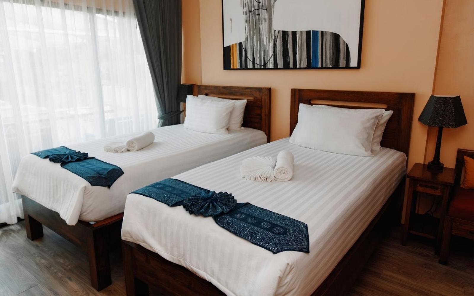 ROOM, TWIN BEDS, POOL ACCESS