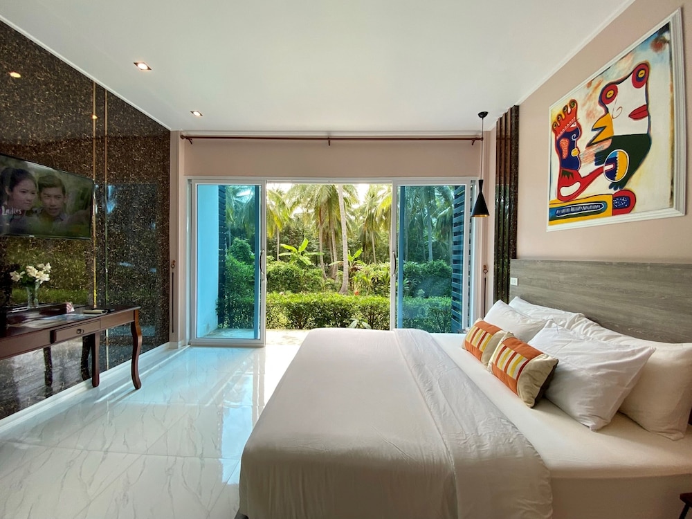 Koh Kood Bed's 43/65