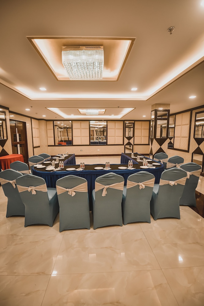 Konark Grand Hotel 46/50