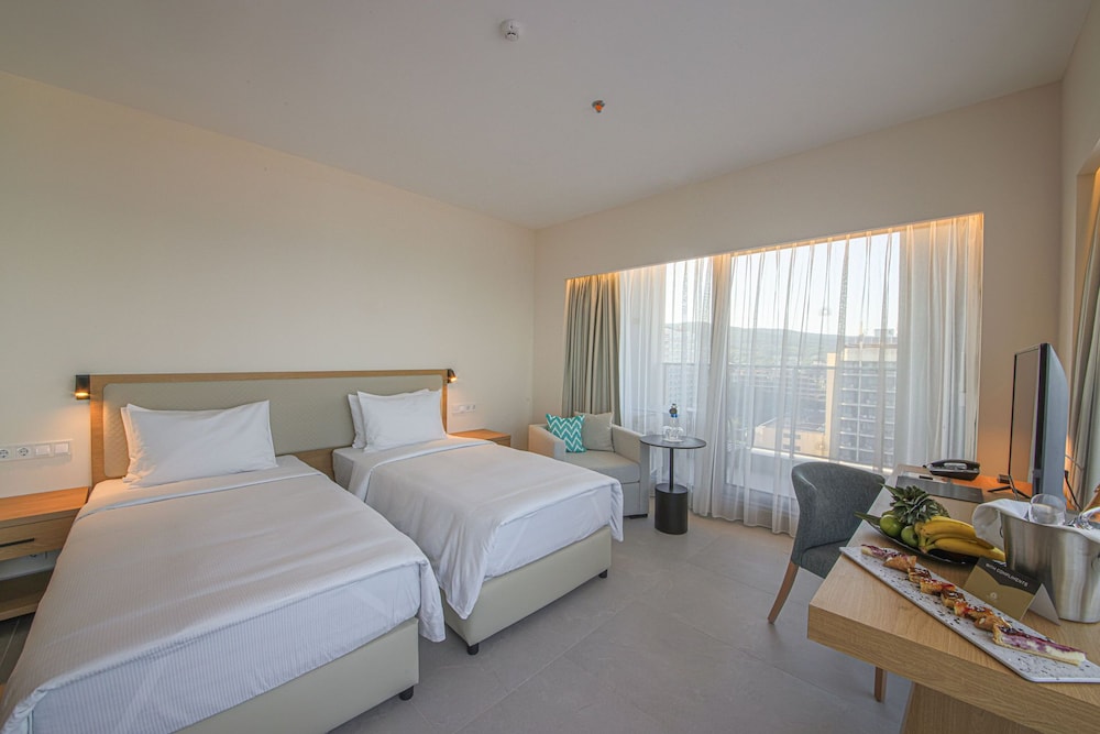 Poseidon Beach Resort 8/31