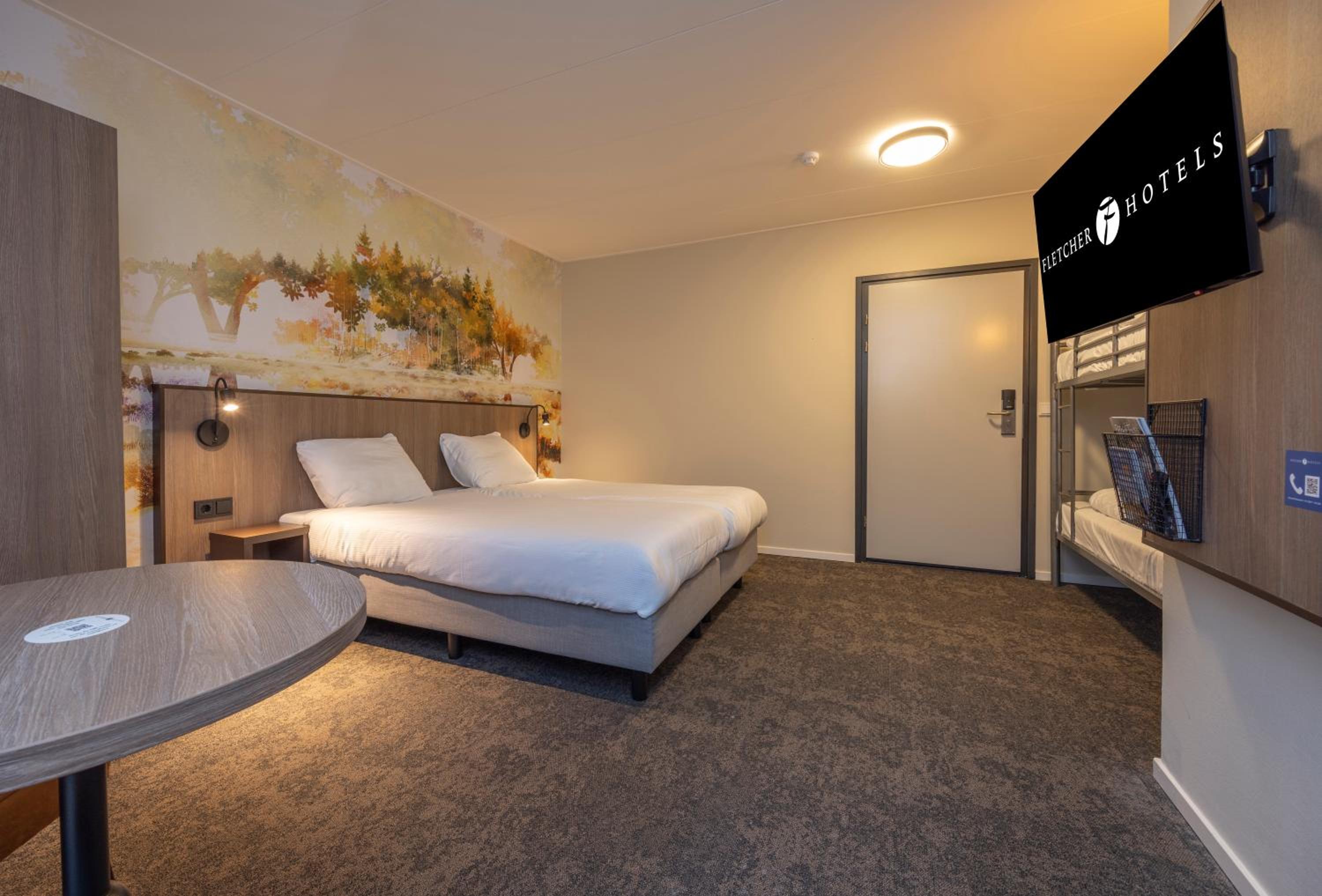 Family, Twin Beds, Bunk Bed