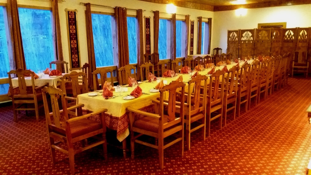 Hunza Serena Hotel 45/57