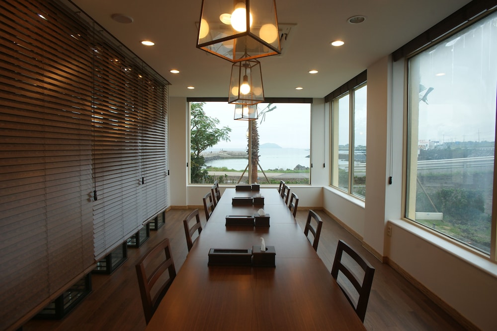Mega Resort 55/63
