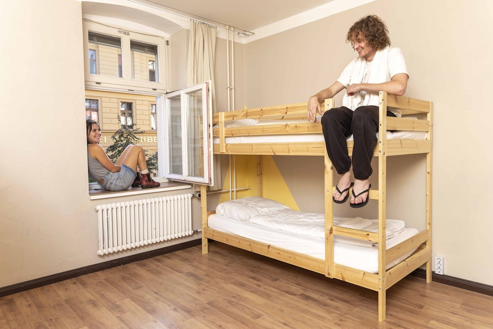 Eastseven Berlin Hostel 4/53