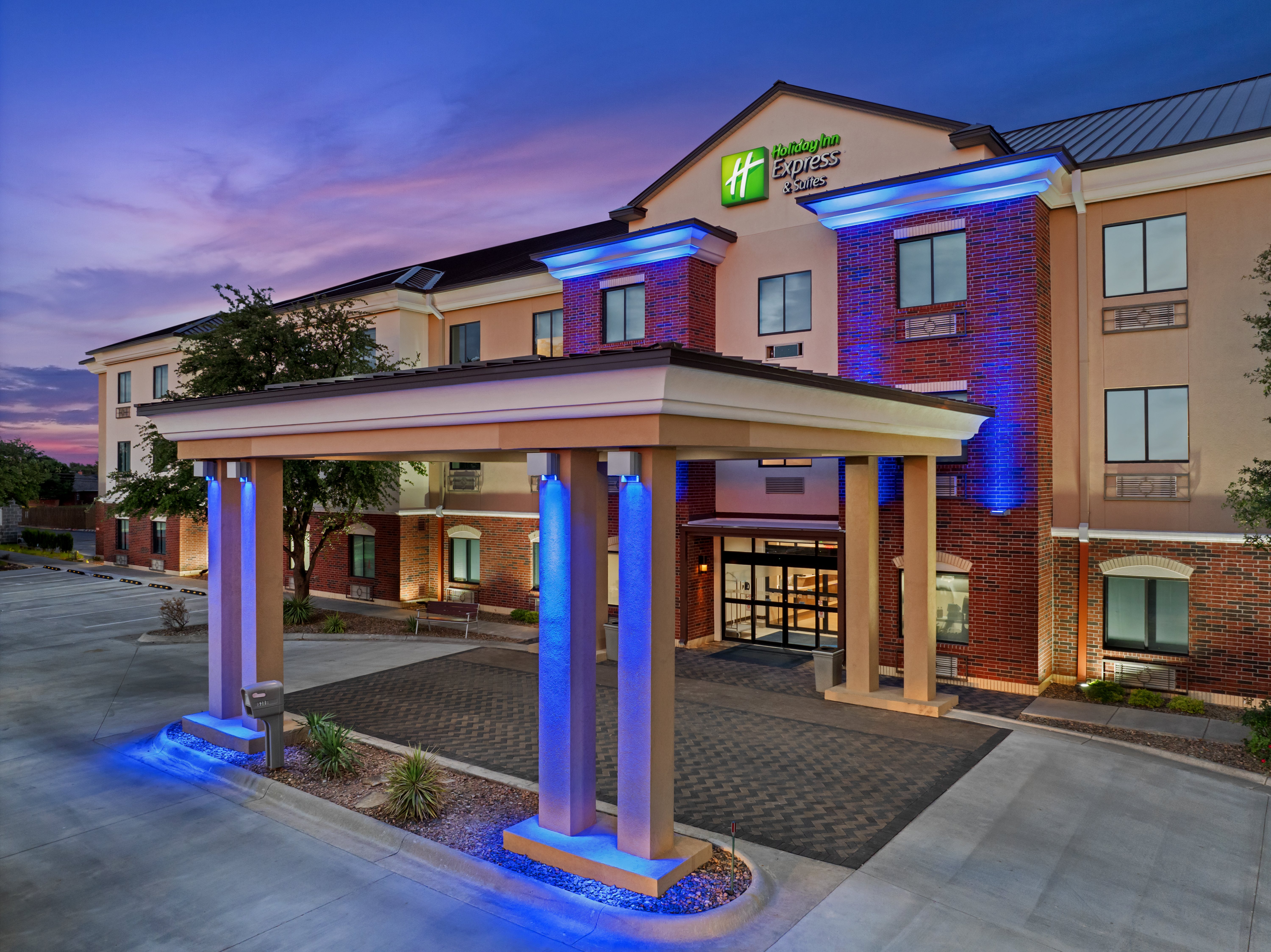 Holiday Inn Express Hotel And Suites Midland Loop 250 6/71