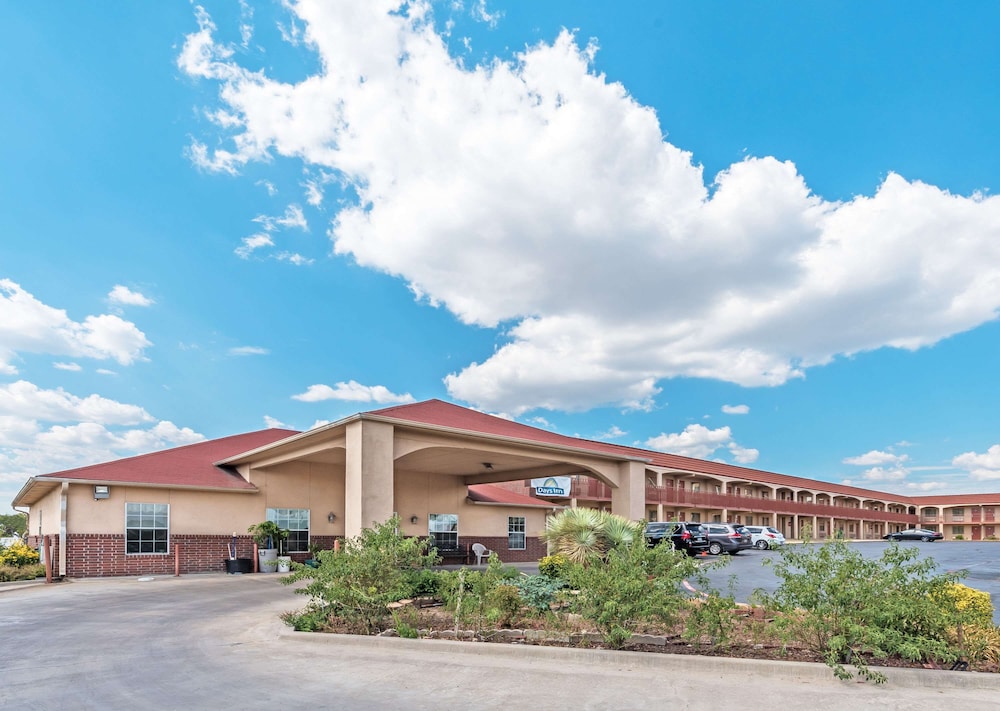 Days Inn by Wyndham Gainesville 5/49