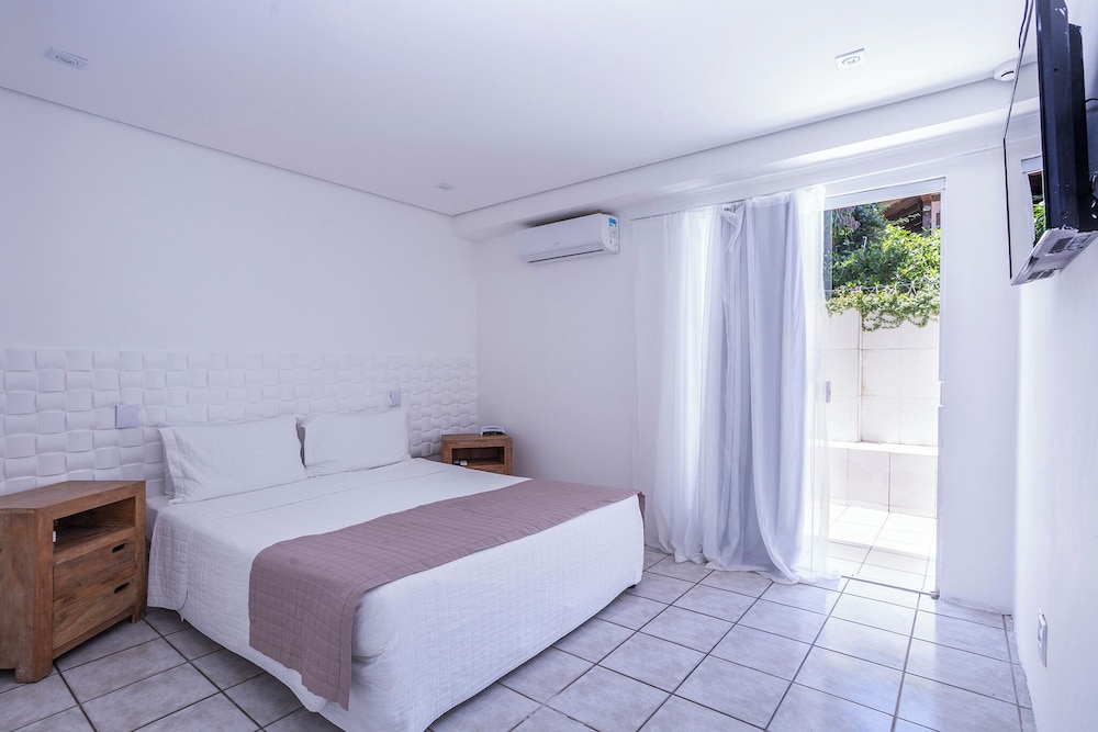 STANDARD, GROUND FLOOR