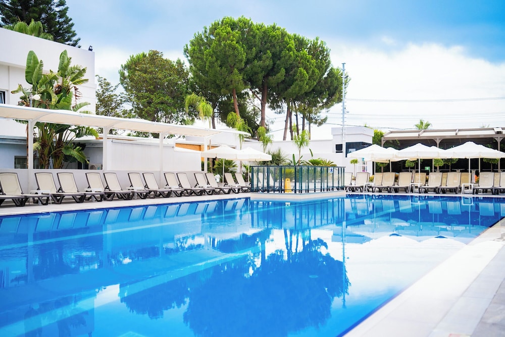 Calimera Side Resort 26/48