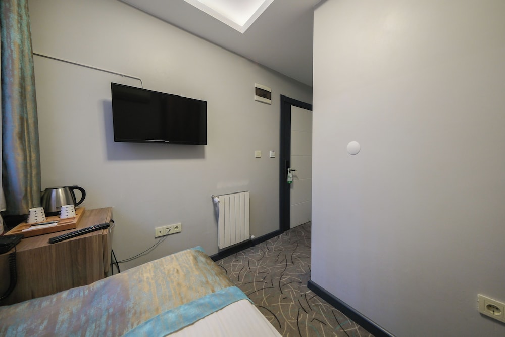 Grand Kavi Hotel 35/50