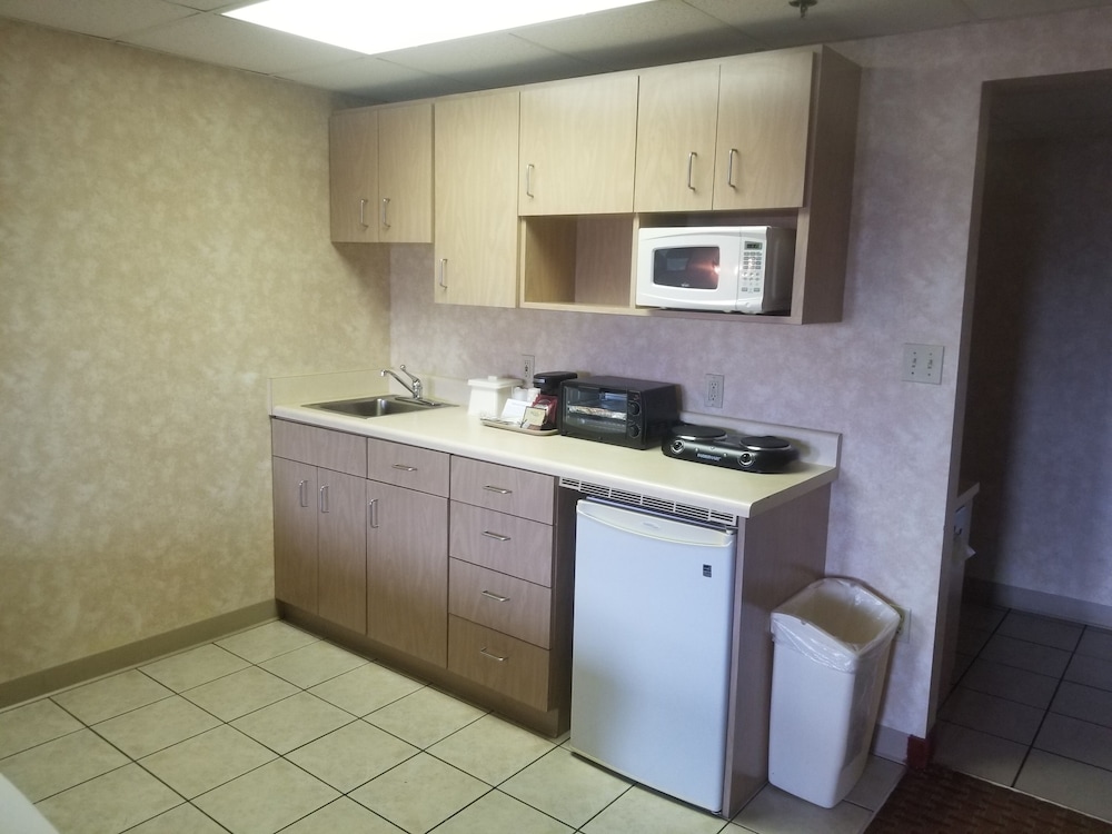 Park Tower Inn 53/55