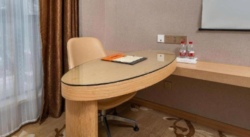 Vienna Hotel (Guangzhou Panyu Plaza) 52/58