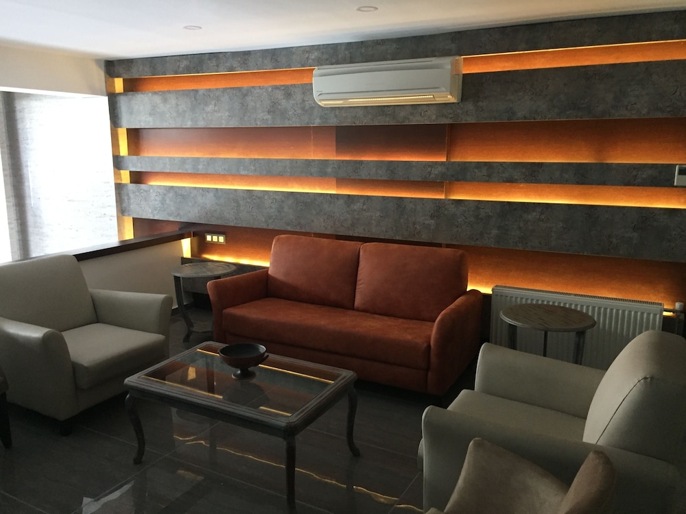 Helen Hotel 30/52