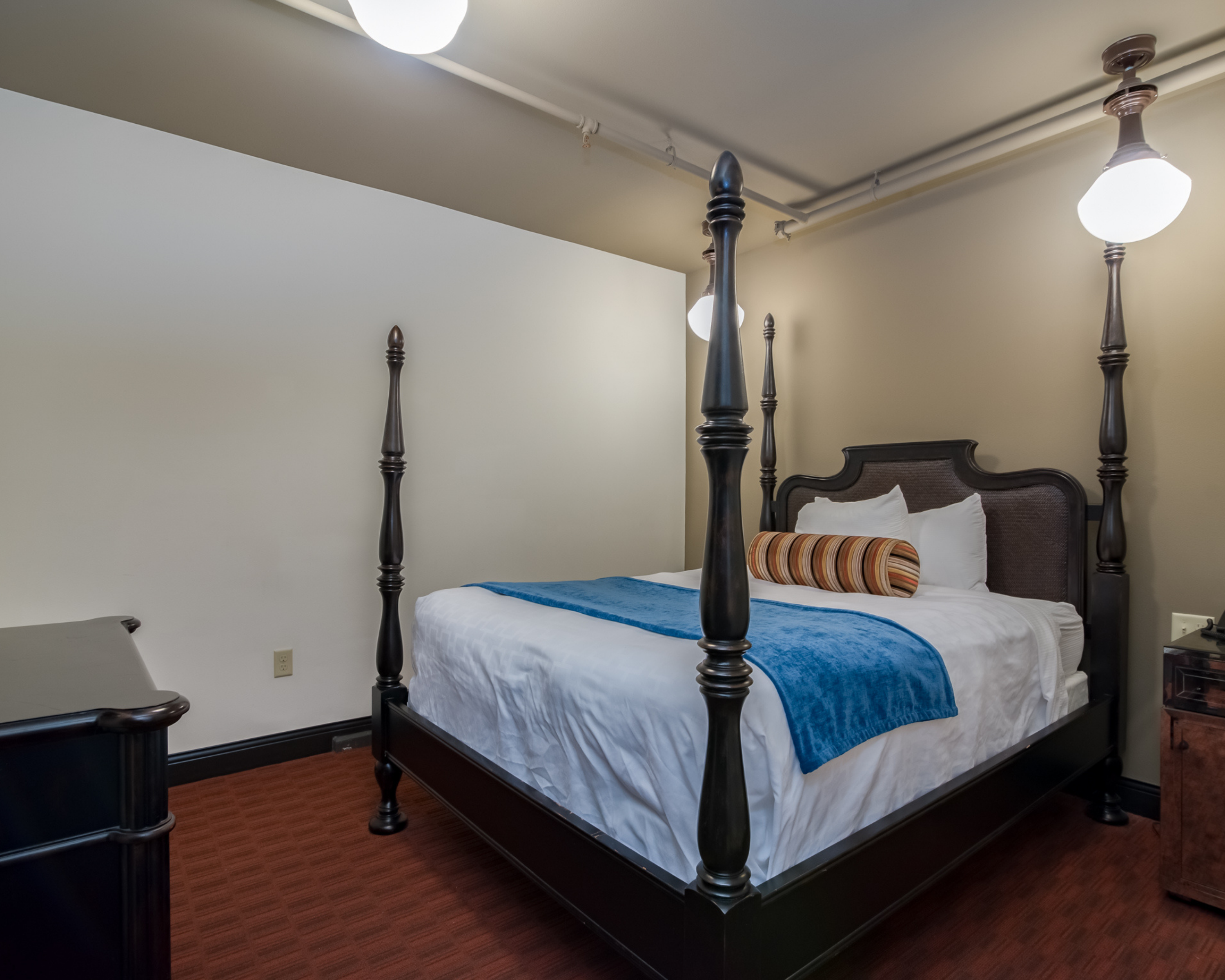 The Brewhouse Inn Suites 23/82