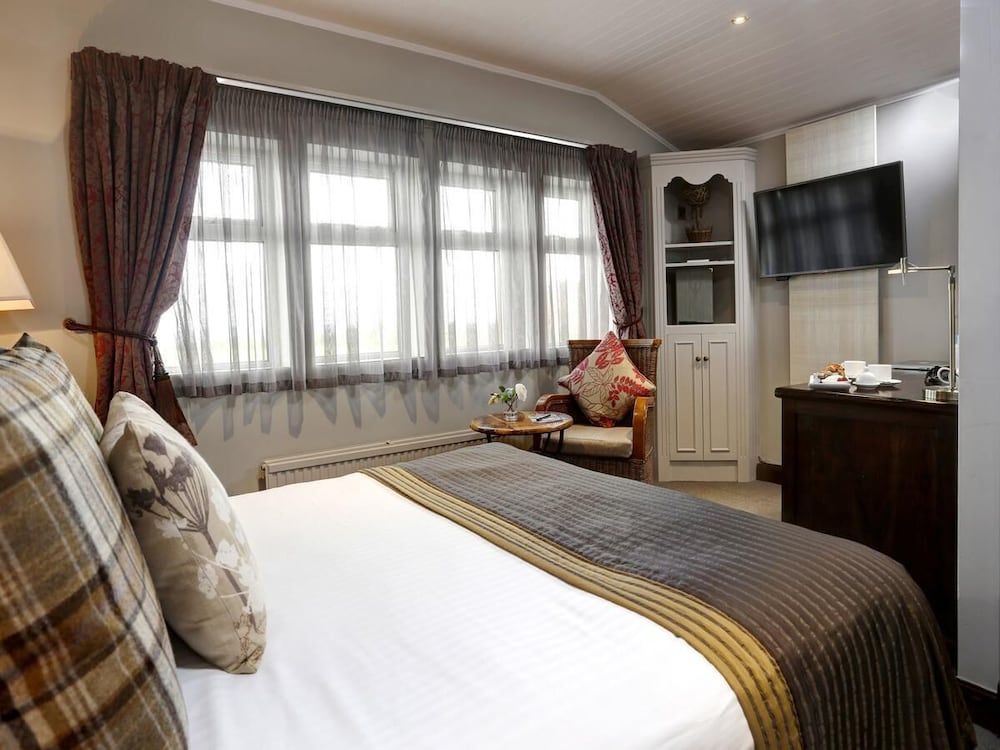 Pennine Manor Hotel 11/40