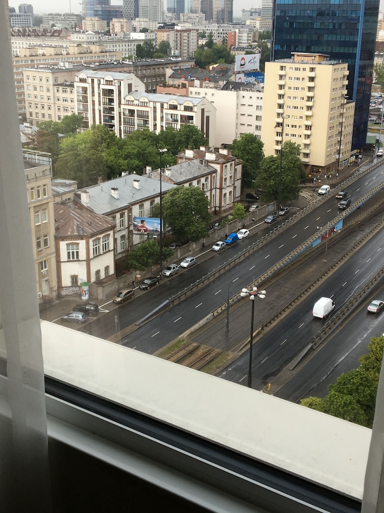 HAMPTON BY HILTON WARSAW CITY CENTRE 32/34