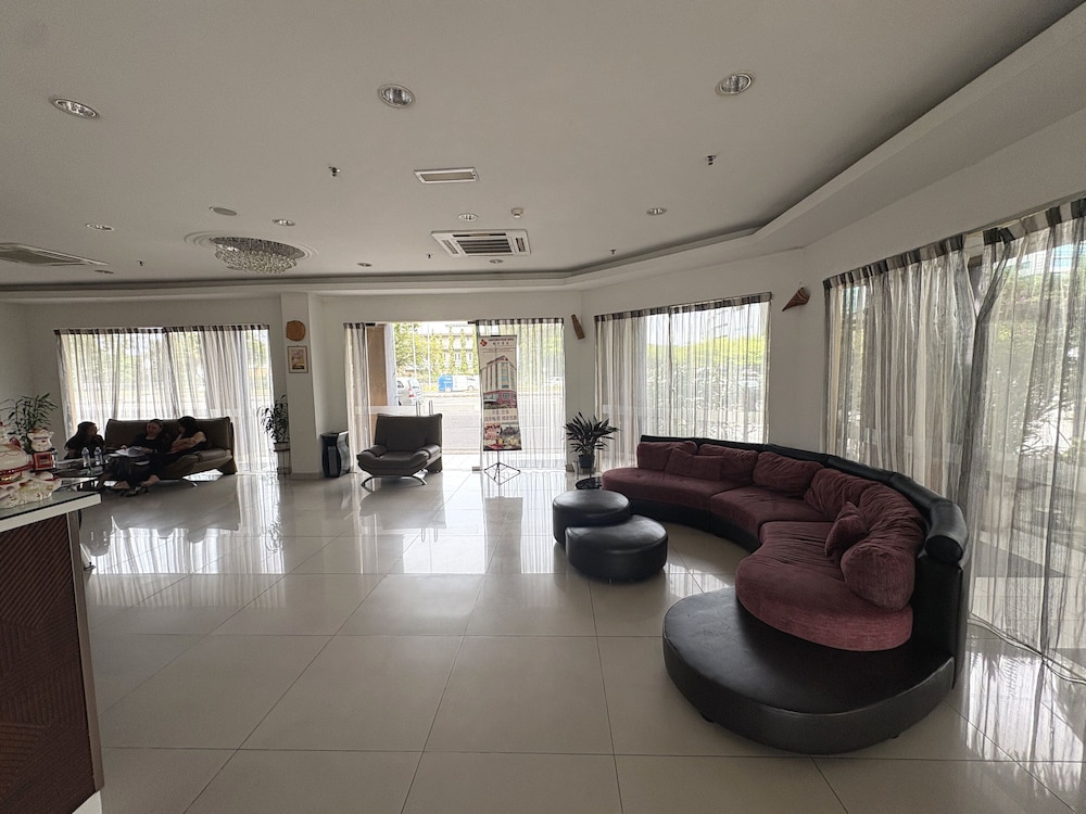 Palette Kota Kinabalu Near by Imago Shopping Mall Formerly Zara's Boutique Hotel 36/53