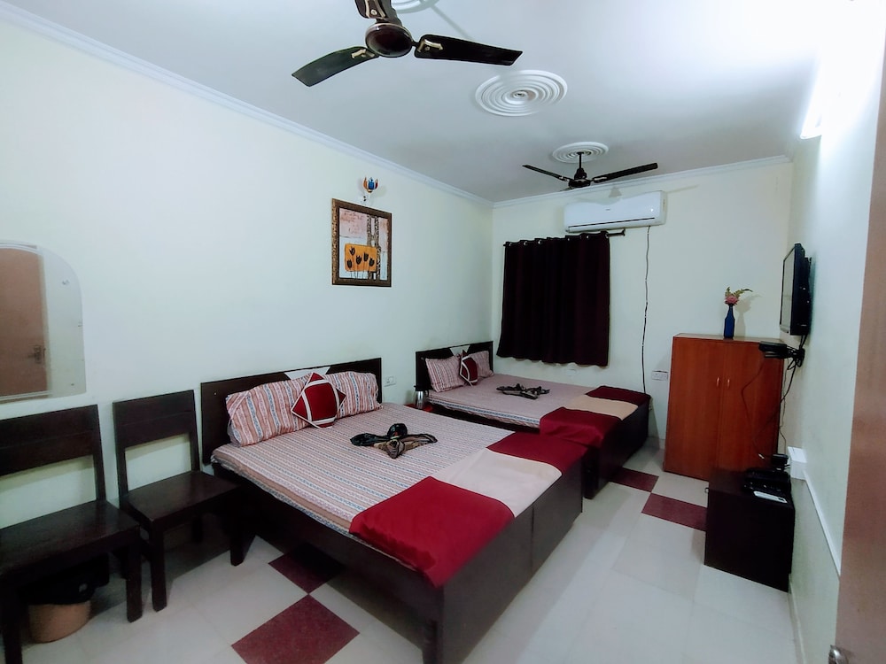 FAMILY, 4 BEDS