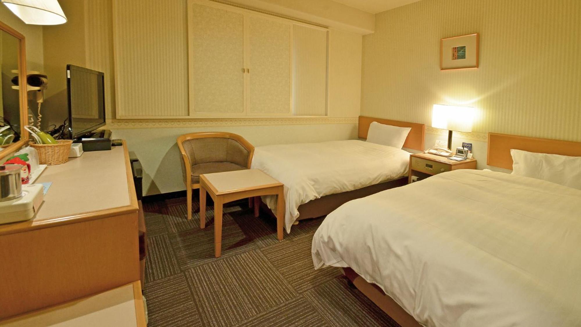 Room, Twin Beds