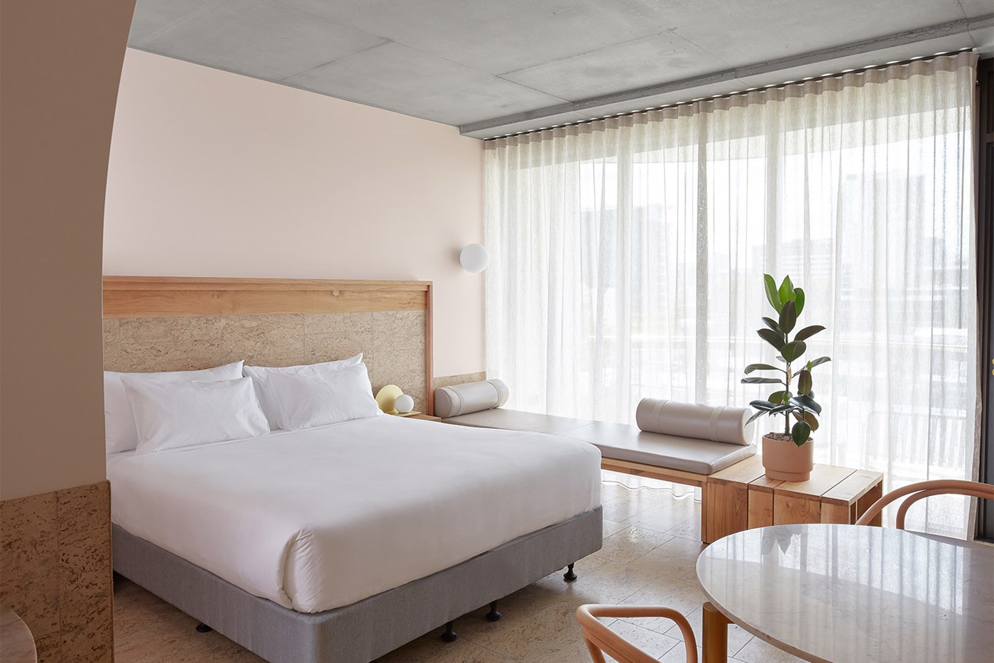 Room, King Bed, Pool Side