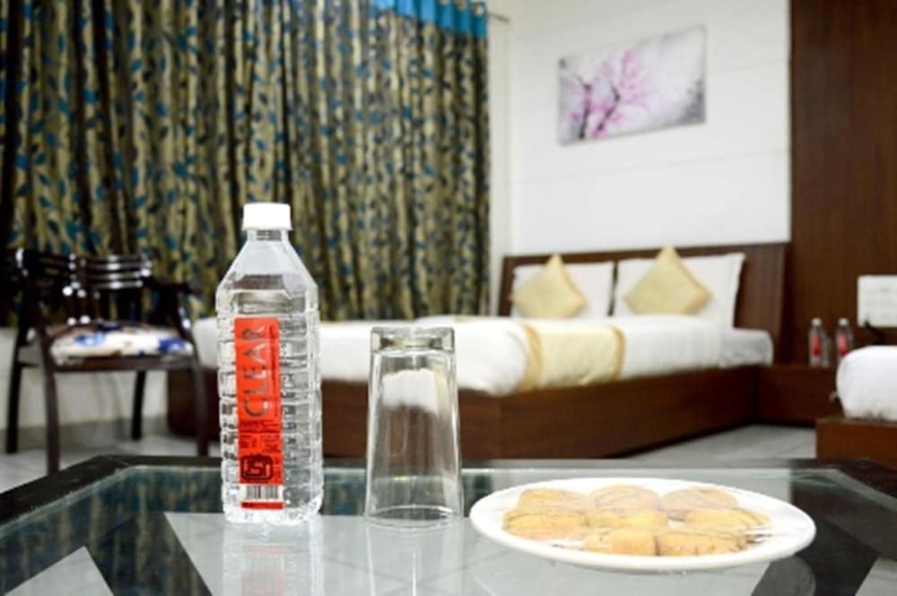 Crimson Park Shripriya Hotel 19/32