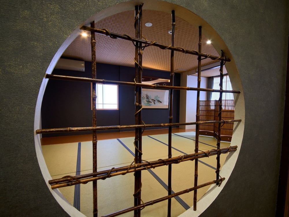 Gion Shinmonso 19/52