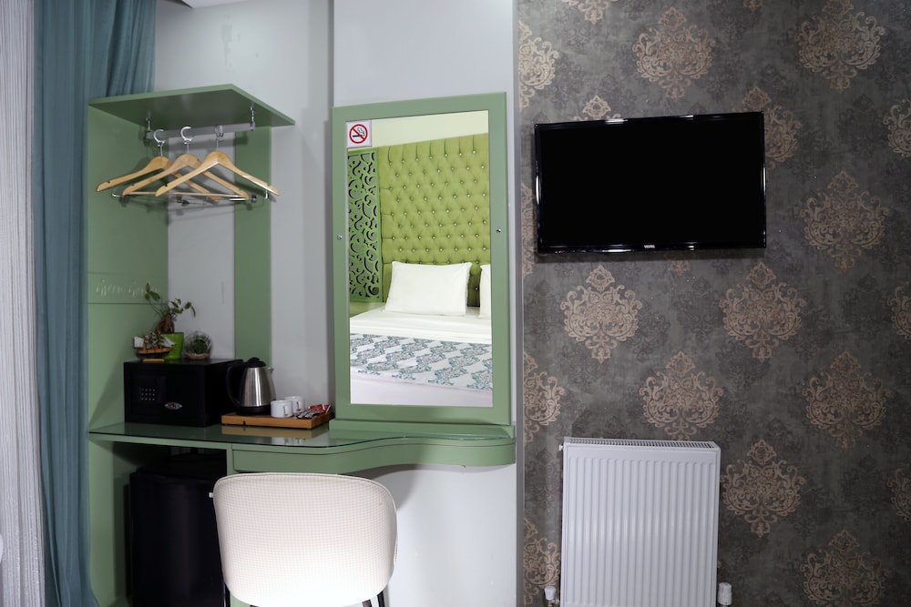 Green Garden Hotel 50/50