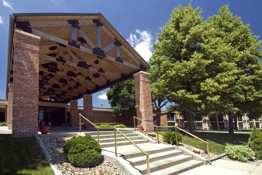Lake Okoboji Resort and Conference Center 4/53