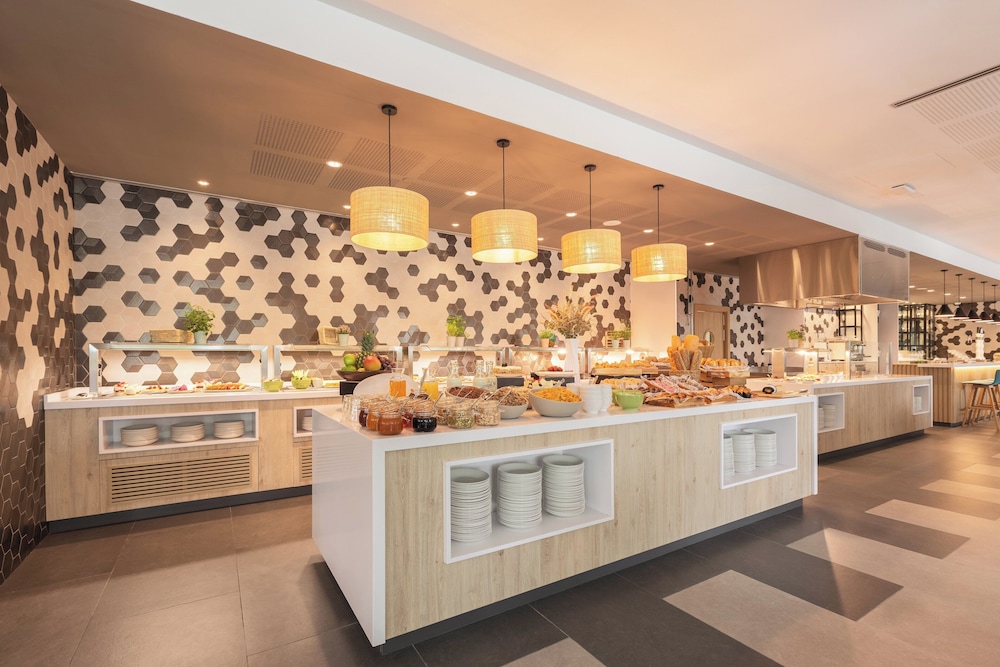 Lobby at Holiday Inn Barcelona - Sant Cugat, an IHG Hotel, BARCELONA