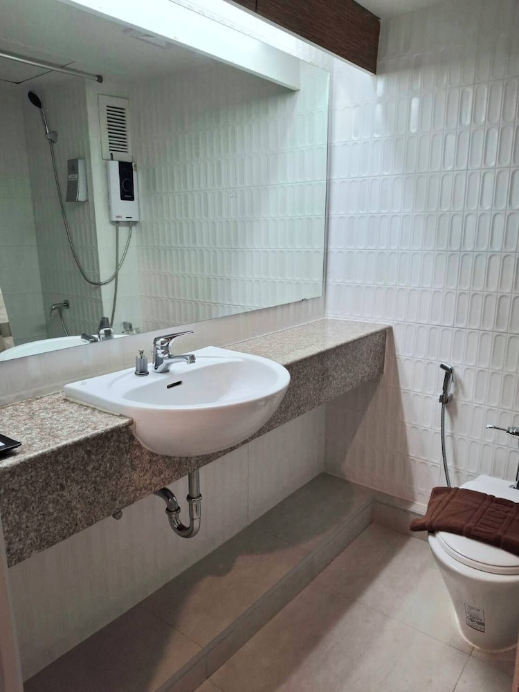 Marine Plaza Hotel Pattaya 48/50