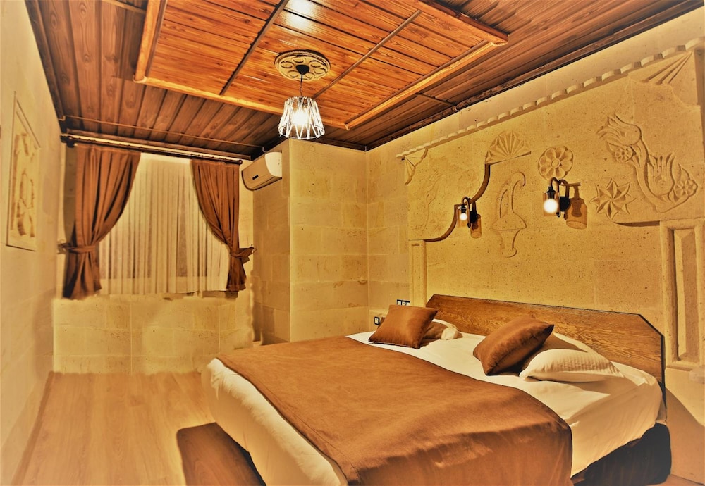 Ciner Hotel 22/50